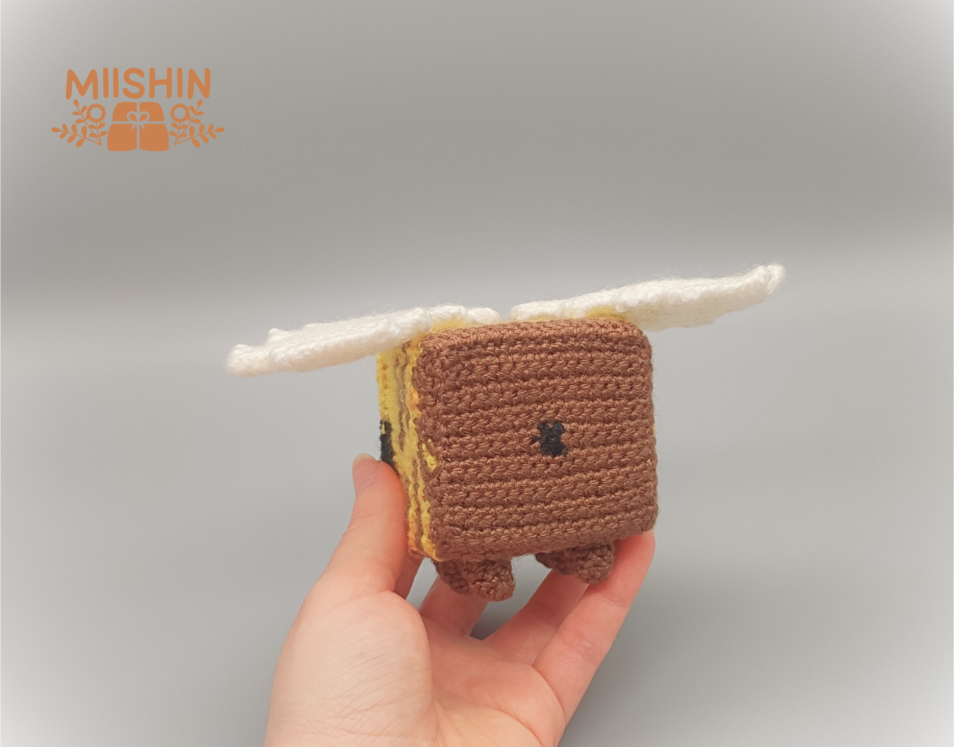 Minecraft, Art, Bee, Honey, Wildlife, Friendly, Creations, Plush, Fanmade, Handmade, Original Gift, Crochet, Amigurumi, Addict, Crafters.