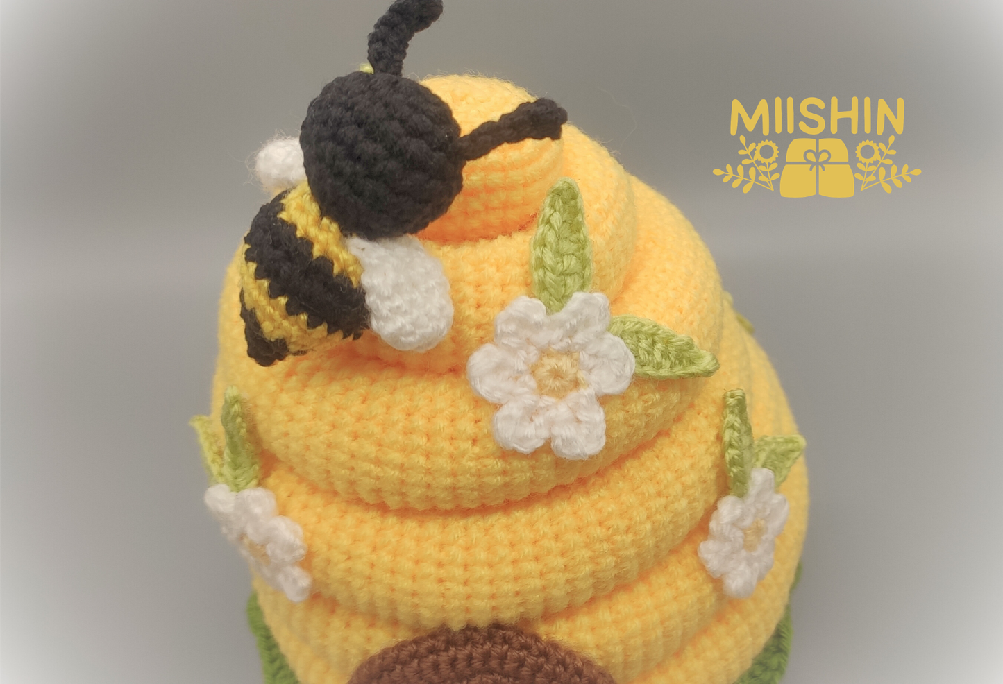 beehive crochet, bee decor, spring home decor, crochet ornament, handmade gift, bee lover gift, spring decoration, cute crochet, amigurumi decor, floral crochet, eco friendly gift, crochet home decor, kawaii home decor