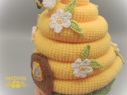 beehive crochet, bee decor, spring home decor, crochet ornament, handmade gift, bee lover gift, spring decoration, cute crochet, amigurumi decor, floral crochet, eco friendly gift, crochet home decor, kawaii home decor