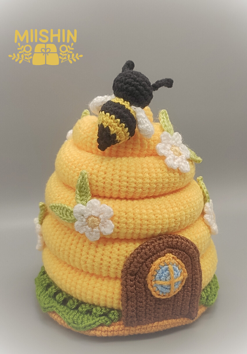 beehive crochet, bee decor, spring home decor, crochet ornament, handmade gift, bee lover gift, spring decoration, cute crochet, amigurumi decor, floral crochet, eco friendly gift, crochet home decor, kawaii home decor
