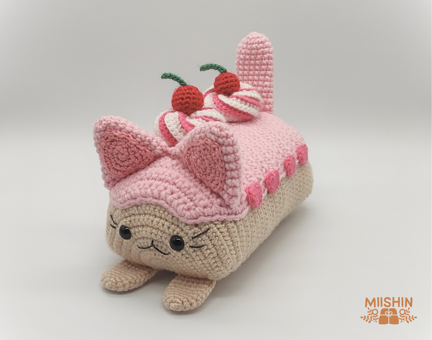 Kitty Swiss Roll Cake Amigurumi, Crochet