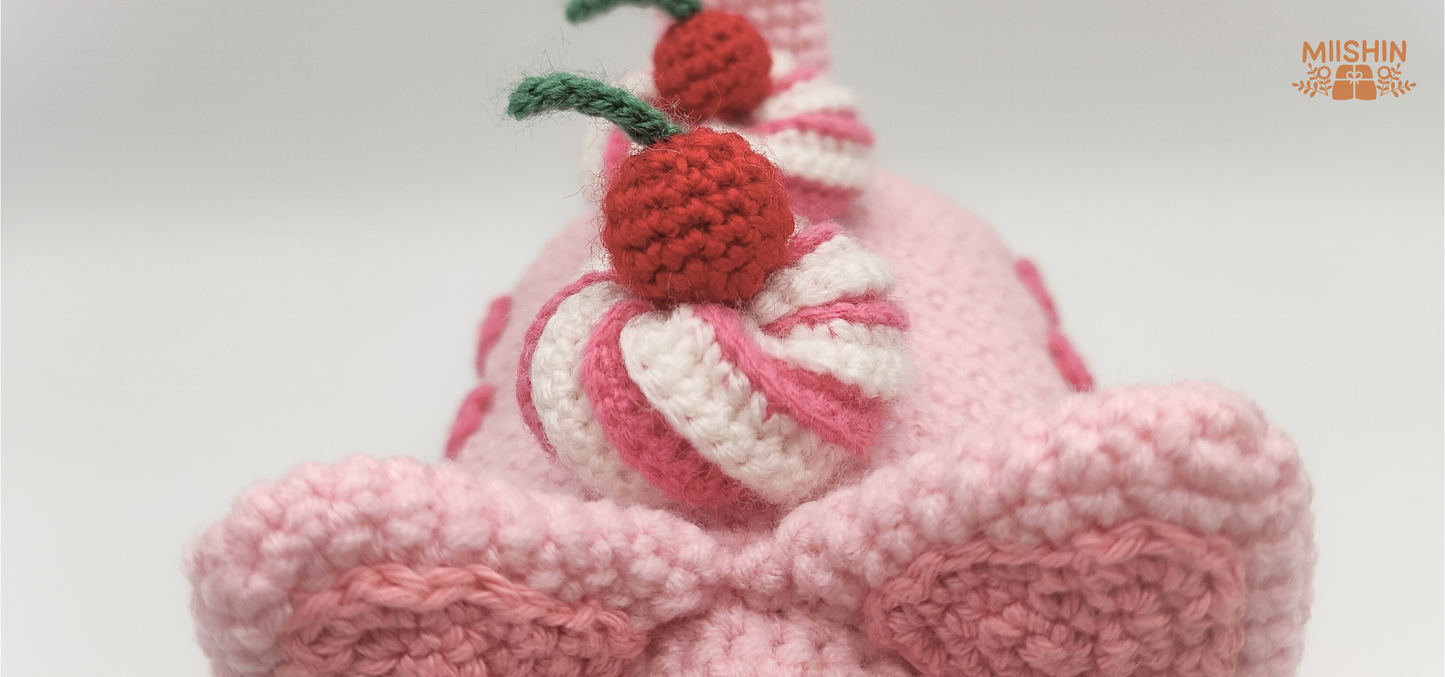 Kitty Swiss Roll Cake Amigurumi, Crochet